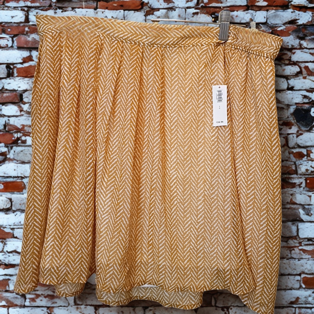 NWT Old Navy Sheer Patterned Women's Skirt With Lining Size Large